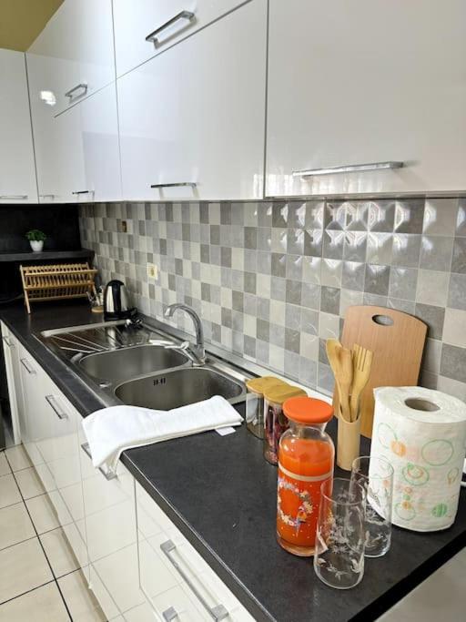 Sol Apartments - 2 Bedrooms Shkoder Bagian luar foto