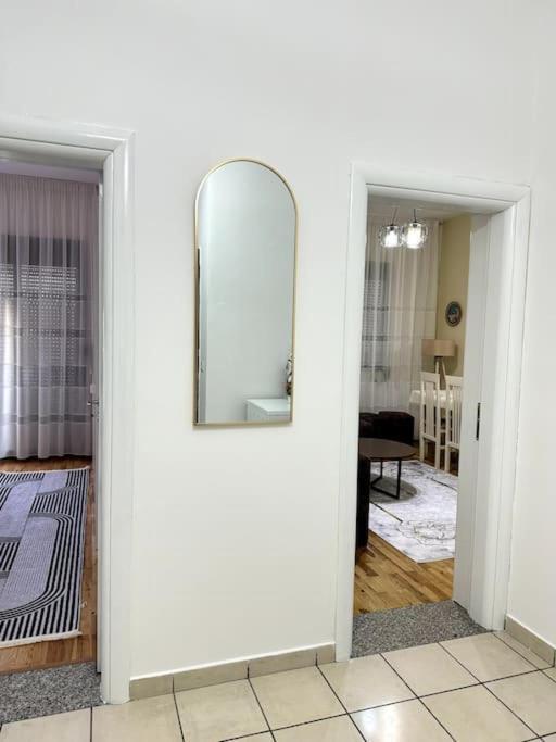 Sol Apartments - 2 Bedrooms Shkoder Bagian luar foto